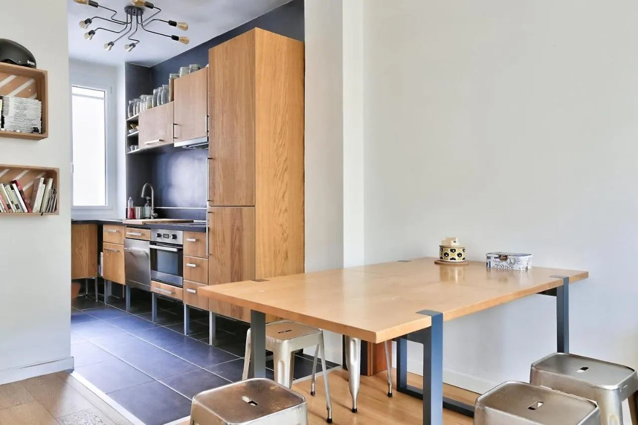 Apartment Comfortable Accommodation For 4 In La Villette Paris