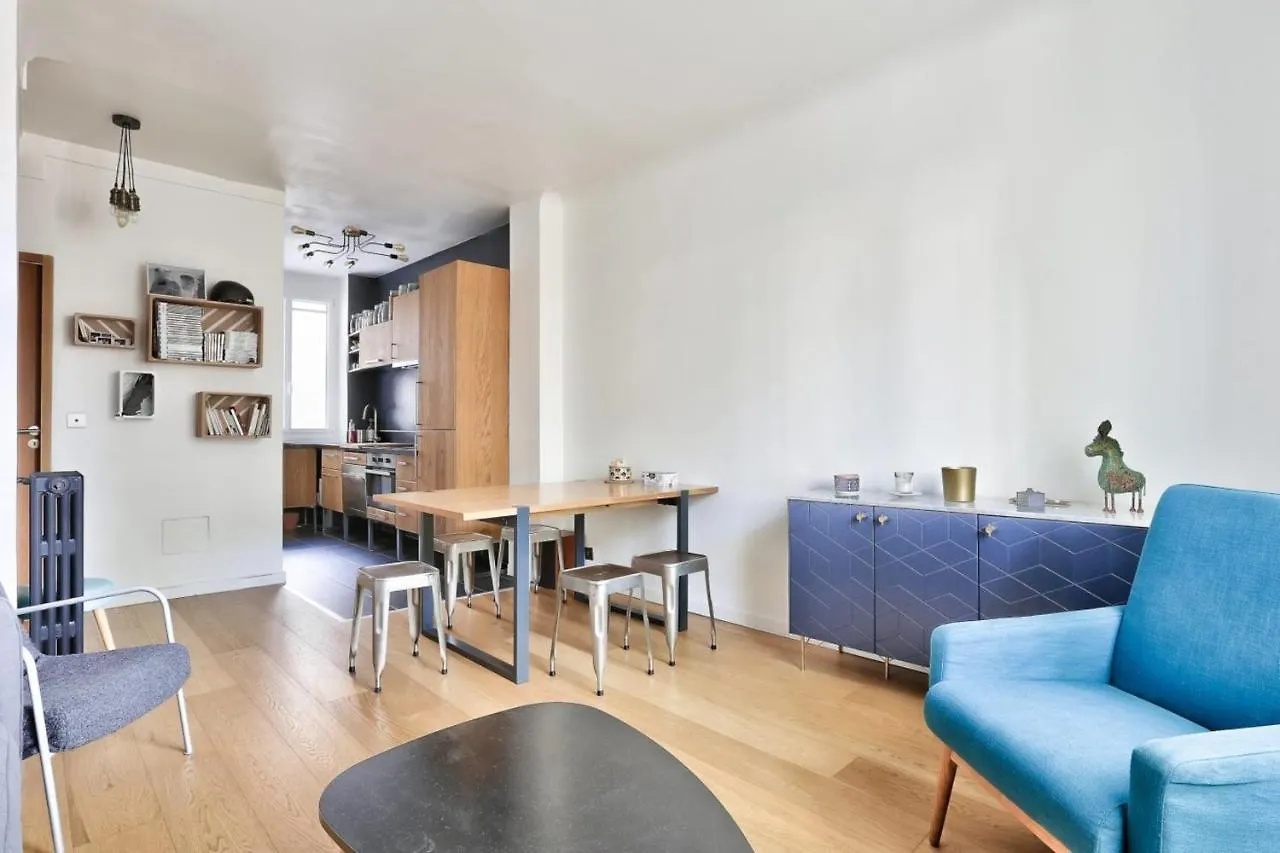 Comfortable Accommodation For 4 In La Villette Paris France